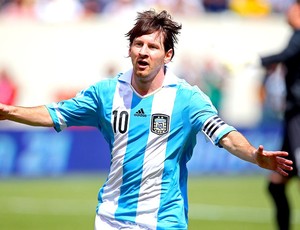 Messi brilha nos Estados Unidos: três gols contra