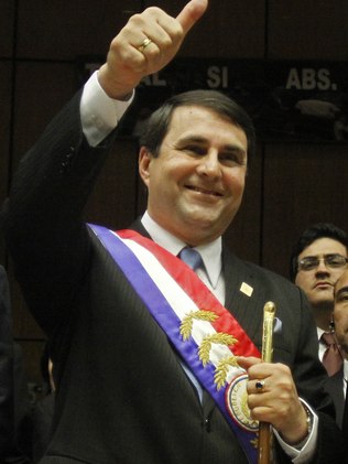 Presidente paraguaio, Federico Franco, tomou posse na noite de sexta-feira