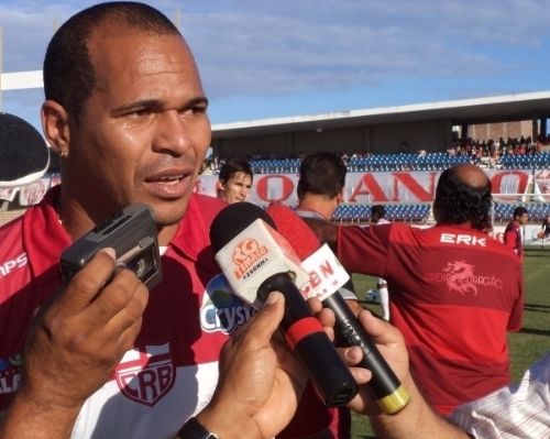 Aloísio Chulapa está entre os relacionados do técnico Roberto Fonseca