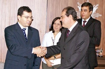 Cícero Amélio, no exercício da Presidência, deu posse ao novo procurador