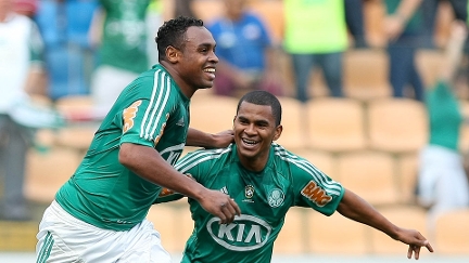 Palmeiras comemorando o gol