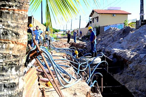 As obras da rede coletora de esgoto estão avançadas e as da Estação Elevatória já foram iniciadas