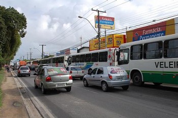Ônibus voltaram a circular em Maceió