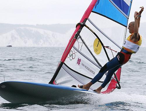 Dorian van Rijsselberge venceu sete das 11 regatas disputadas em Weymouth (Foto: Reuters)