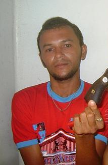 Givaldevi dos Santos, 31 anos, foi baleado dentro da residência onde morava