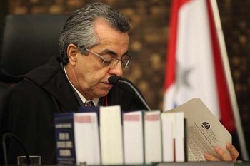 Desembargador Alcides Gusmão da Silva frisou que o exercício do cargo pelo acusado poderia prejudicar a colheita de provas