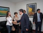 A Família de Alberto Reyneri Pimentel Canales é recebida pelo delegado Paulo Cerqueira