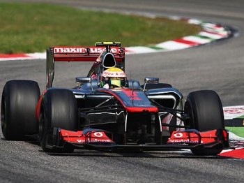 Liderando de ponta a ponta, o britânico Lewis Hamilton frustou a torcida italiana que esperava uma vitória ferrarista no Grande Prêmio da Itália, disputado em Monza na manhã deste domingo, assumindo a vice-liderança do Mundial de Pilotos