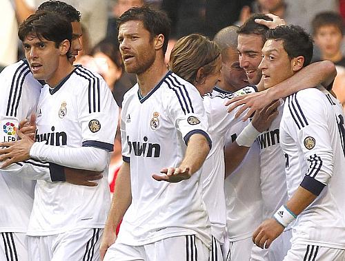 Jogadores comemora o primeiro gol do Real Madrid