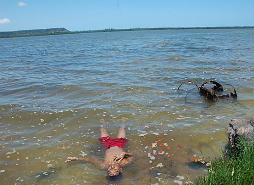 Corpo de jovem é encontrado boiando em Lagoa Manguaba
