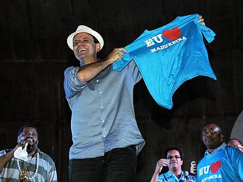 Eduardo Paes puxou samba-enredo da Portela em comemoração à reeleição