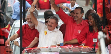 Lula chama ACM Neto de mentiroso em comício na Bahia