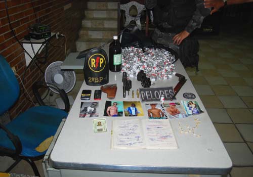 Polícia apreende drogas e armas em União dos Palmares