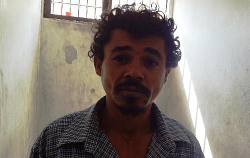 Givaldir dos Santos está preso na carceragem da 6ª DRP