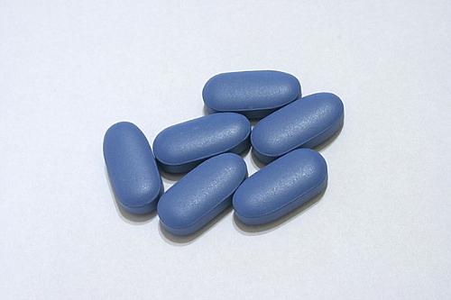 Viagra é um dos medicamentos consumidos pelos homens a fim de tratar disfunção erétil