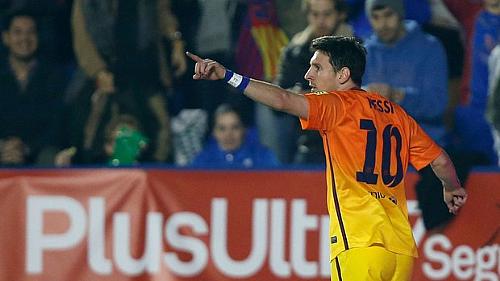 Lionel Messi já marcou 82 gols em 2012 e está perto de se igualar ao recordista Gerd Müller