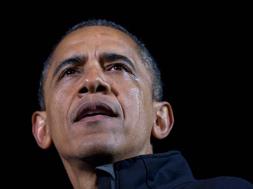 Lágrima escorre pelo rosto de Obama durante discurso em Iowa