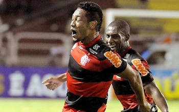 Flamengo comemorando o gol