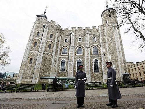 Intruso fugiu com as chaves da Torre de Londres.