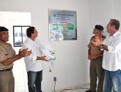 Renan, prefeito Luciano Barbosa e convidados inauguram base da PM no Brisa do Lago