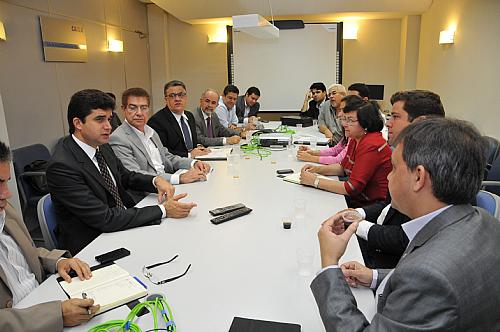 Prefeito Rui Palmeira e Secretariado Municipal se reuniram com o Superintendente da Caixa Econômica Federal Herbert Buenos Aires
