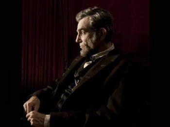 Daniel Day-Lewis é o protagonista de Lincoln
