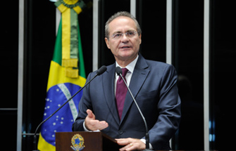 Renan Calheiros anuncia corte de gastos no Senado
