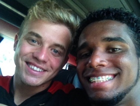 Thomás e Luiz Antonio sorriem em foto publicada no Instagram