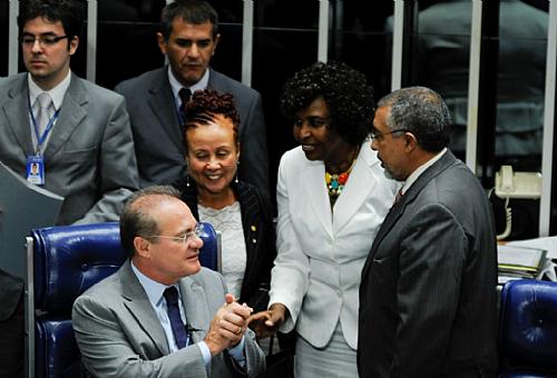 O presidente do Senado, Renan Calheiros recebeu as deputadas federais Janete Pietá (PT-SP) e Benedita da Silva (PT-RJ), que assistiram a aprovação da PEC