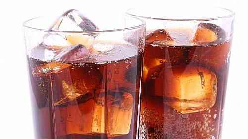 Risco: Estudo liga 180.000 mortes que ocorreram em 2010 ao consumo de bebidas açucaradas, como refrigerante, chá e suco