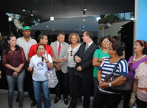 Os deputados Ronaldo Medeiros e Judson Cabral foram recebidos pelo secretário Adriano Soares