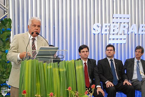 Vice-governador participa de encontro com prefeitos alagoanos