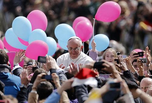 Papa Francisco pede paz nas Coreias