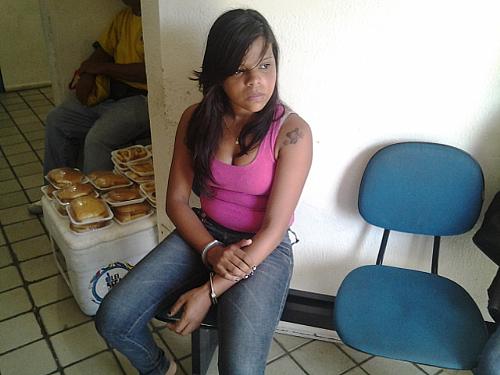 Marcela de Lima Santos foi presa com quatro celulares na vagina
