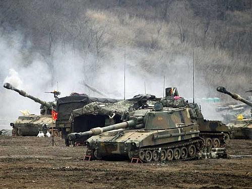 Exército sul-coreano segue realizando exercícios militares perto da zona desmilitarizada que separa as duas Coreias.