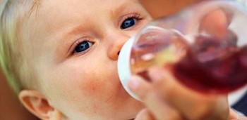 Açúcar ou mel: como adoçar os alimentos dos bebês?