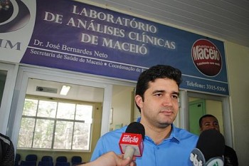 Rui Palmeira, vice-prefeito e secretário de Saúde reabrem Laclim em Maceió