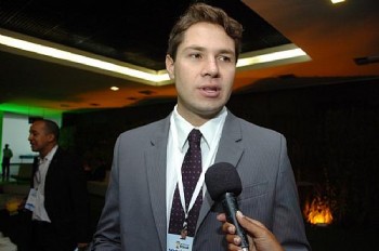 Pedro Vilela assume presidência do PSDB