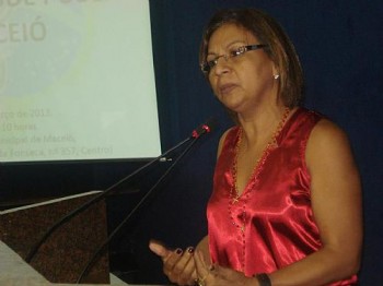 Renilda Barreto, presidente do Sineal