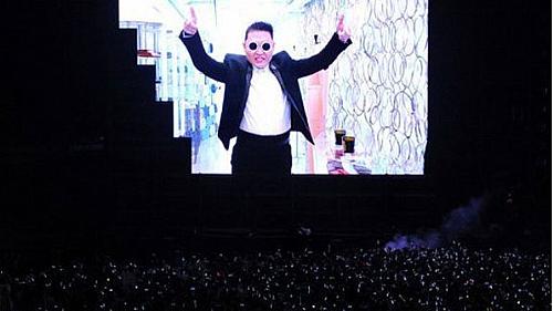 Psy lança clipe de Gentleman em show em Seul