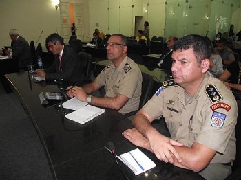 Explanação sobre o policiamento comunitário foi motivada pela Comissão Especial da ALE