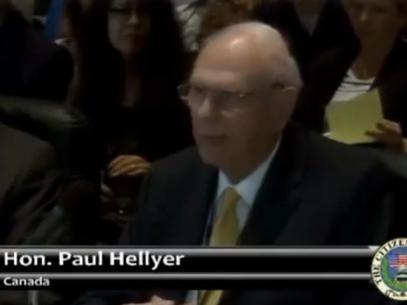 Ex-ministro da Defesa, o canadense Paul Hellyer se define como o único político de primeiro escalão a atestar a existência de óvnis