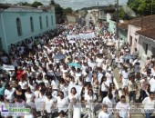 Caminhada pela paz leva mais de duas mil pessoas as ruas de Murici