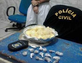 A droga foi encontrada pelos agentes da Polícia Civil
