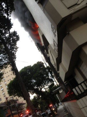 Incêndio atingiu prédio em Santos