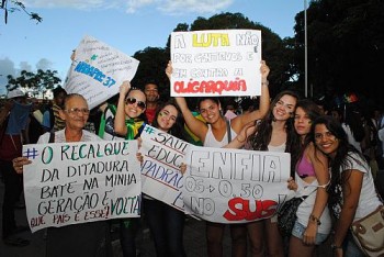 Em Penedo o protesto foi mais discreto, mas está ganhando a adesão da população