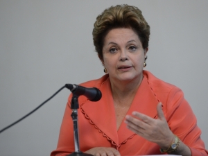 Dilma disse ainda que o Congresso poderá mudar a proposta de reforma política enviada pelo Planalto.