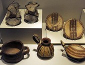 Alguns dos mais de 150 objetos achados perto das múmias incas congeladas