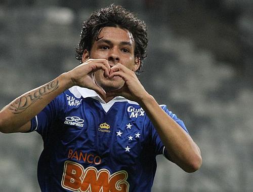 Cruzeiro vence mais uma no Brasileirão