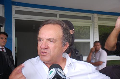 Ex-prefeito Marcos Santos diz ser vítima de armação política